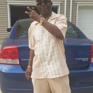 Meet your Posher, Gregory